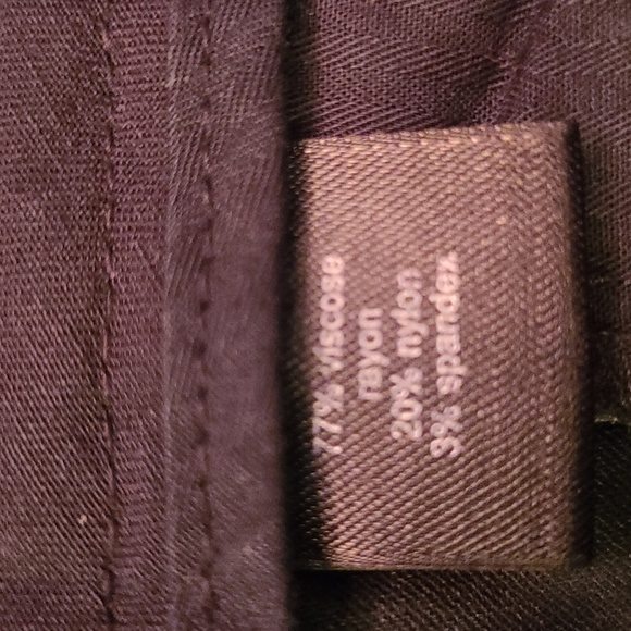 Capri Pants by The Limited - black with stretch - Picture 8 of 11